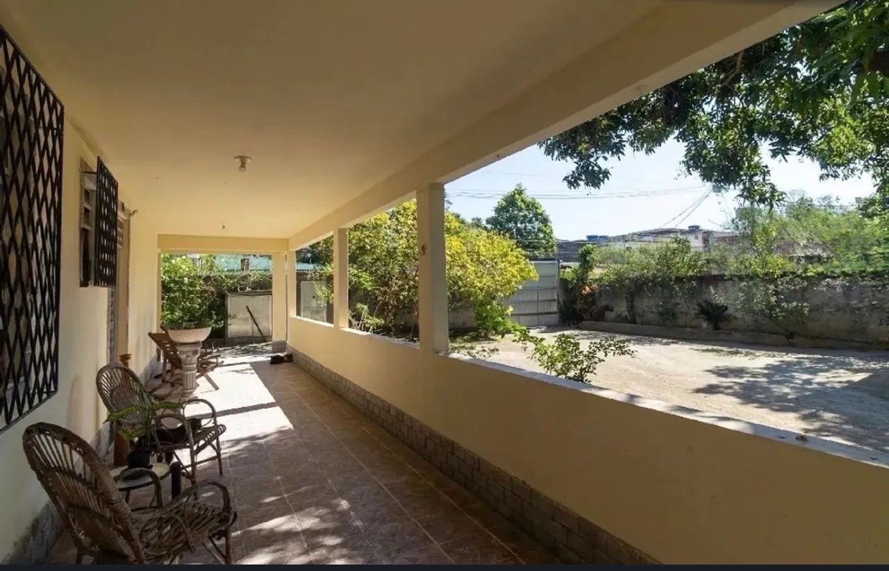 Mega Oportunidade em Realengo: 2.600 m² com  2 Casas, Piscina e Lazer Completo - Foto 2