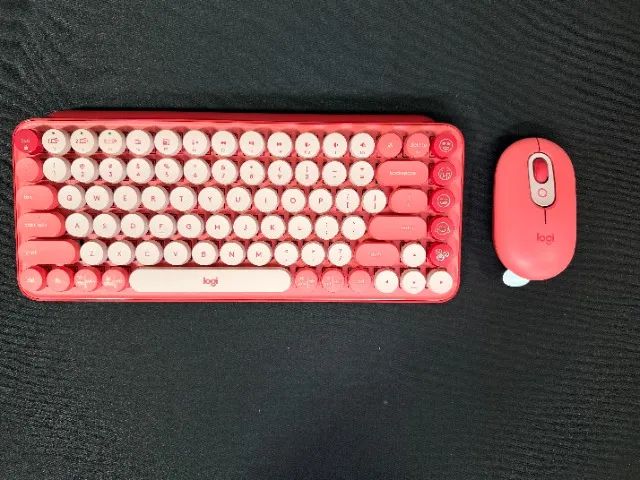 Kit Teclado e Mouse Logitech POP Keys + POP Mouse - Heartbreaker Rosa Usado - Foto 2