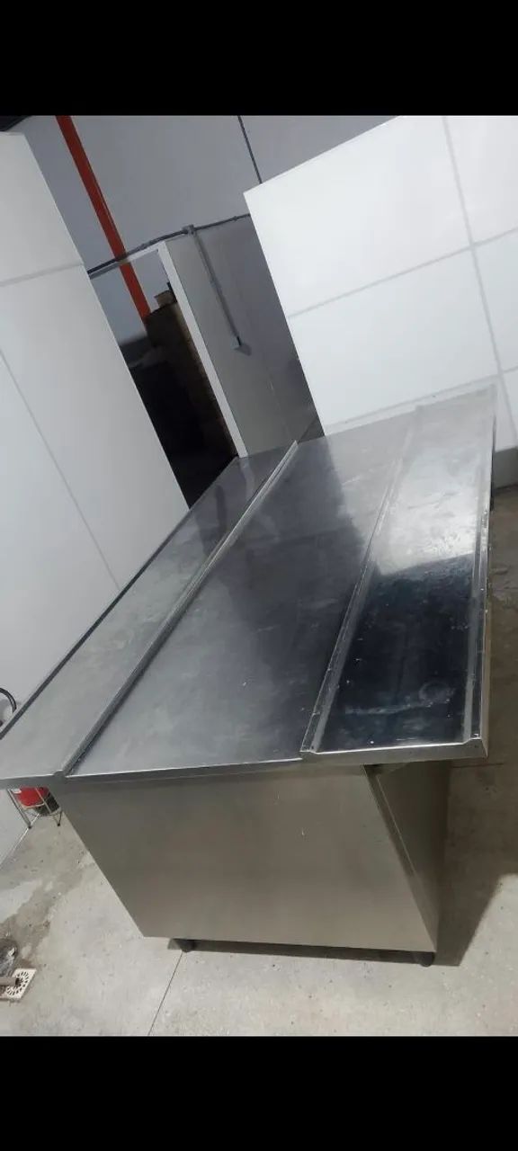 Mesa de Inox muito grande 