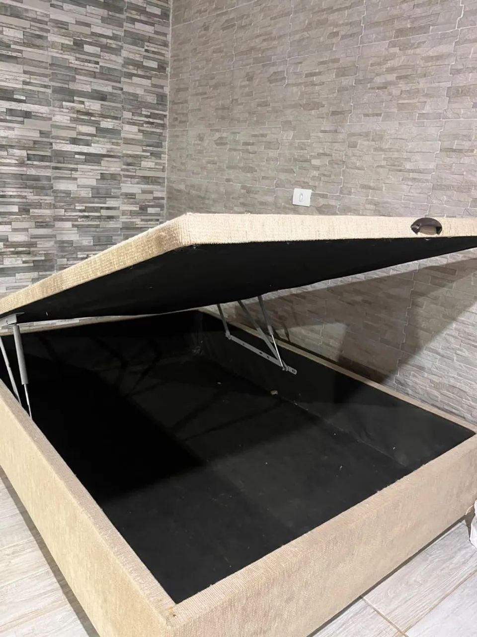 Cama de casal BAÚ 