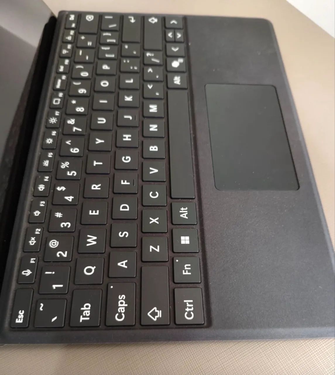 Surface Pro x SQ1 16GB RAM 256GB SSD Wi-Fi Microsoft com teclado e caneta - Foto 4