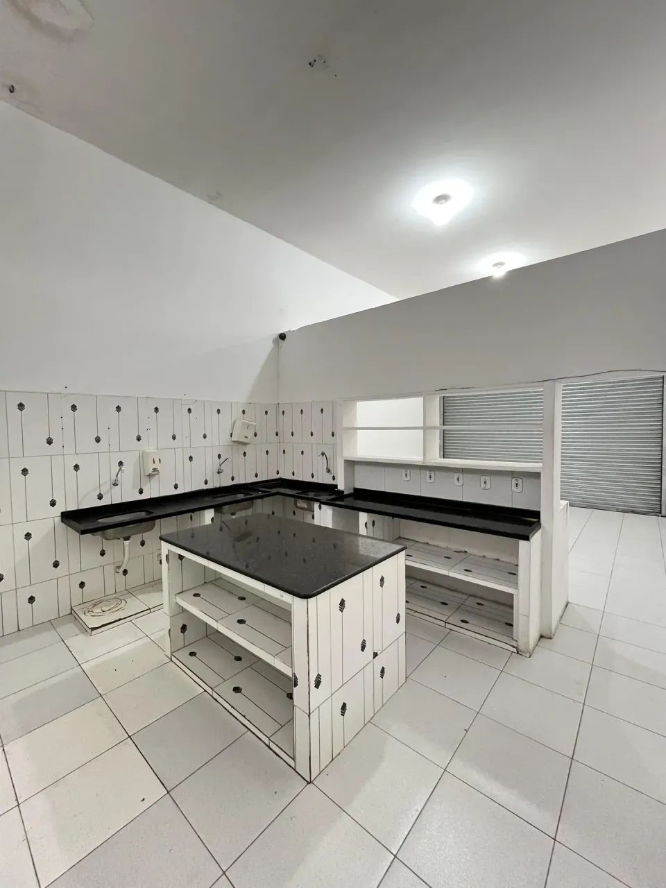 Ponto comercial para alugar na Pio Décimo, bairro Jabotiana. - Foto 4
