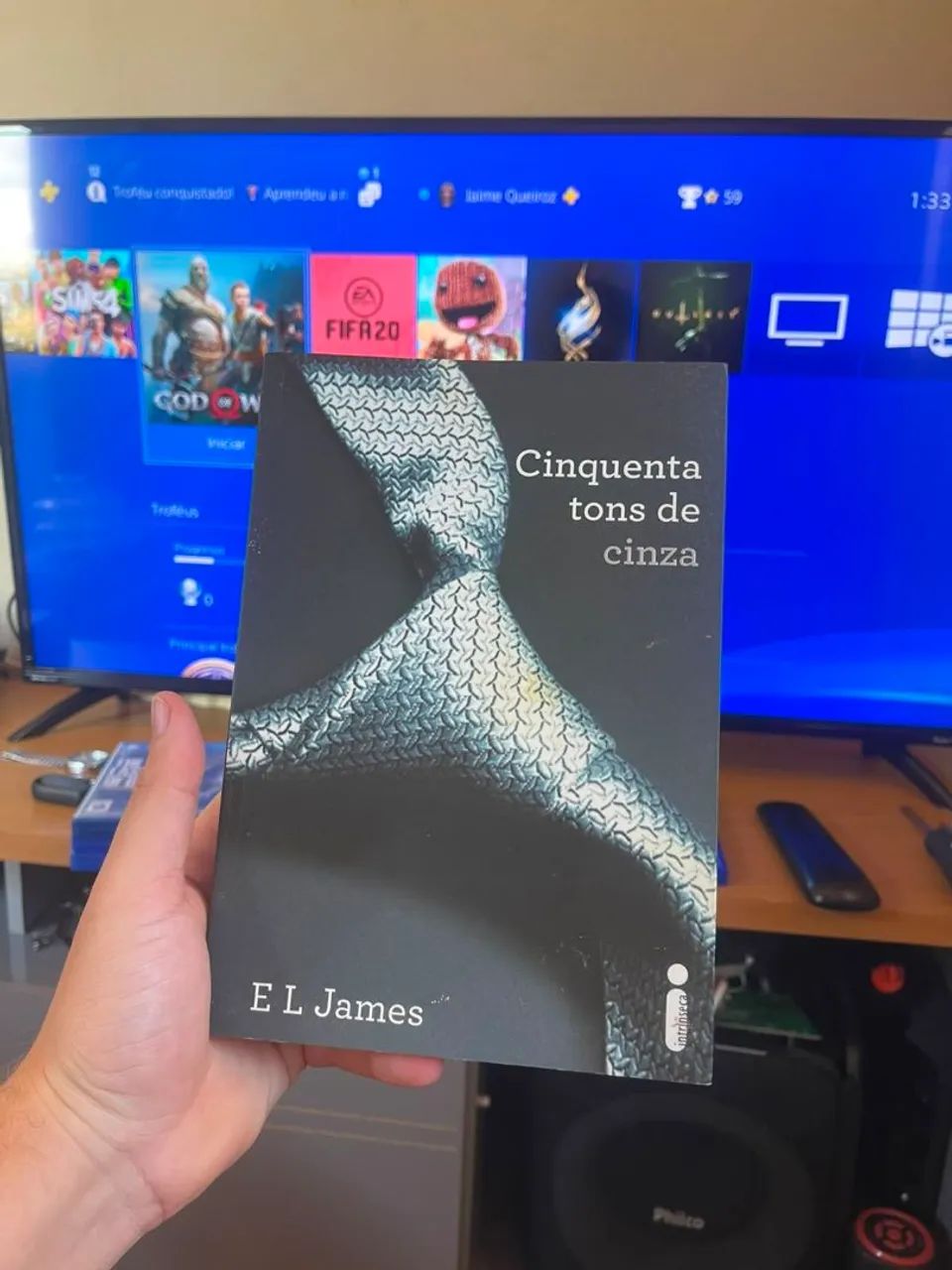 Cinquenta tons de cinza - 3 Livros - Foto 4