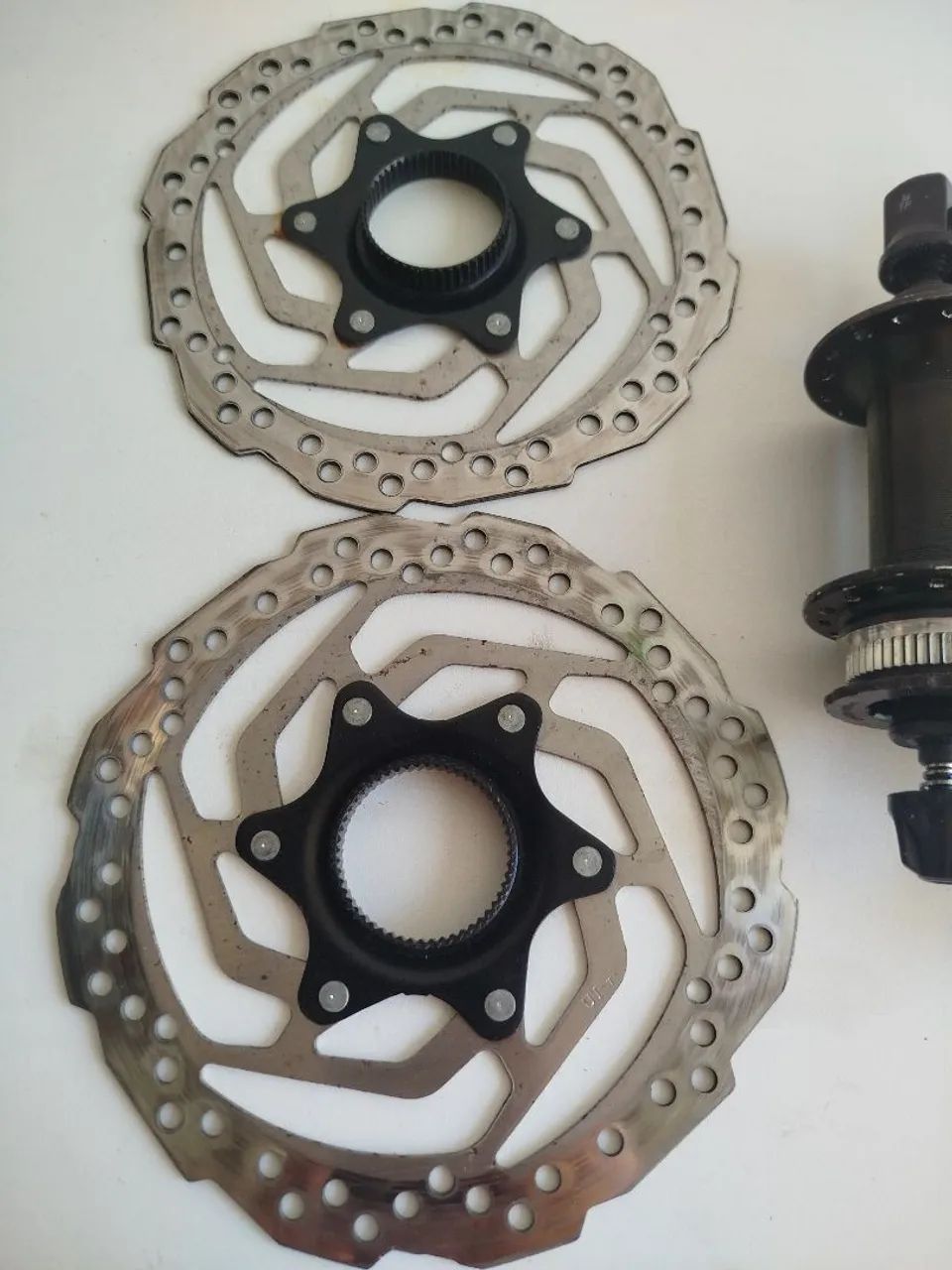 Cubos e discos Shimano original  - Foto 4