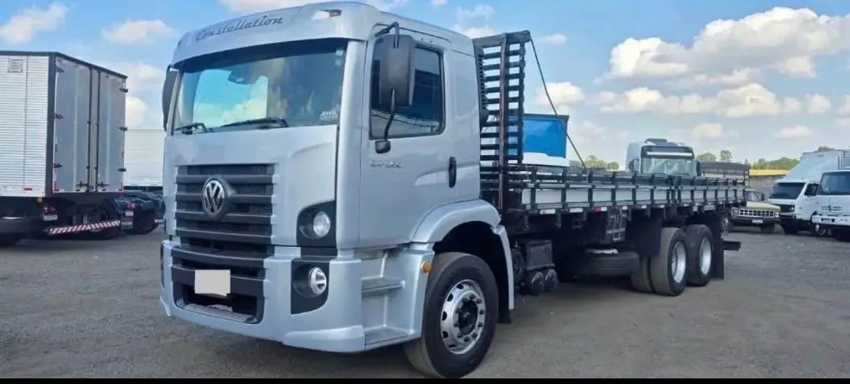 Caminhão Constellation 24 250 - Foto 2
