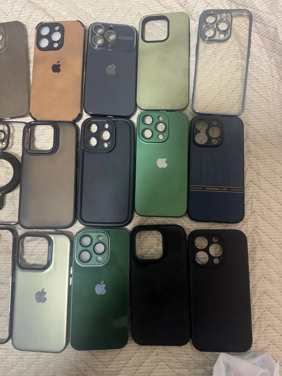 Todas por 25,00: capinhas de Iphone 15 Pro - Foto 2