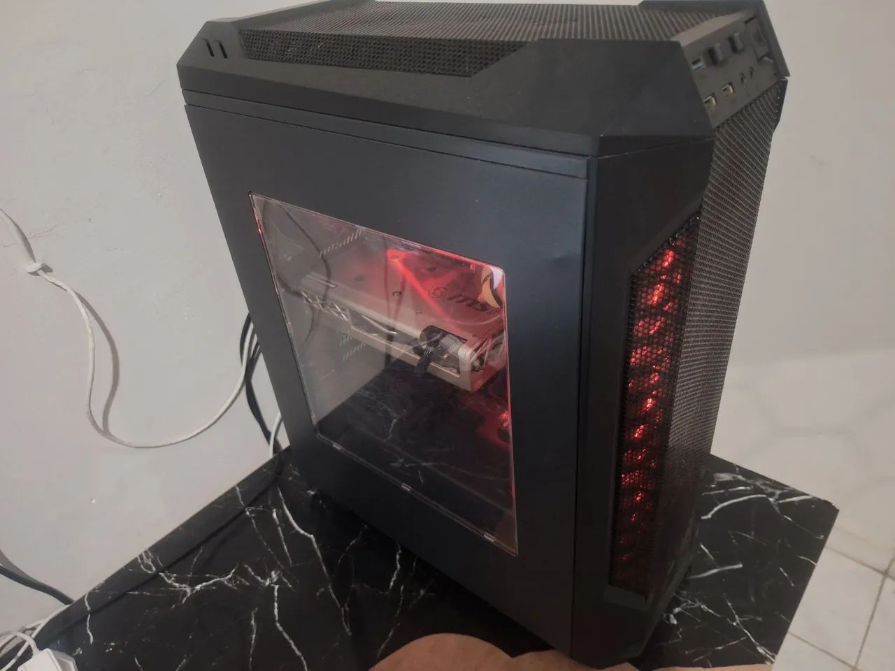 PC GAMER: COMPLETO, RODA TUDO!