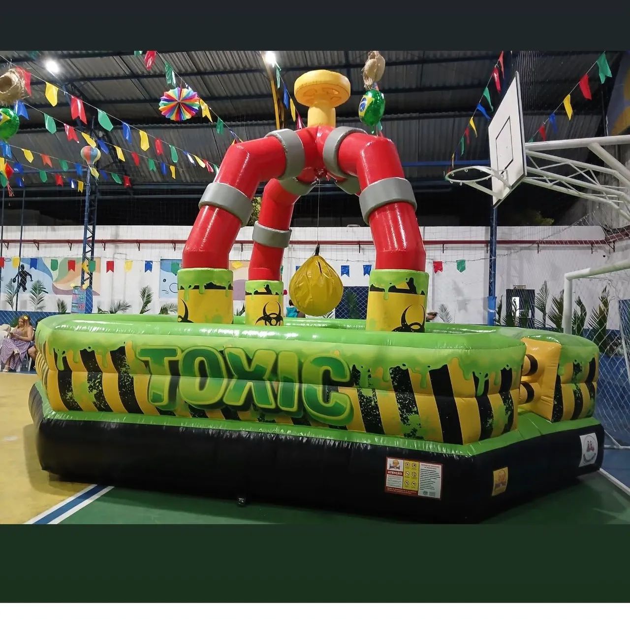Locação de brinquedos infláveis  - Foto 3