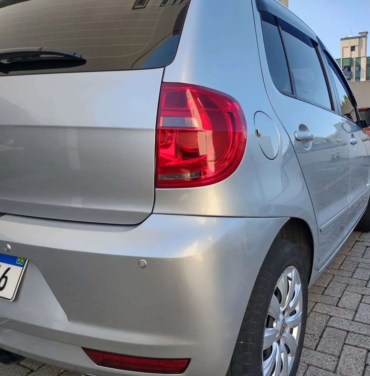Volkswagen Fox 1.0 MI Total Flex 8V 5P 2014 - Foto 3