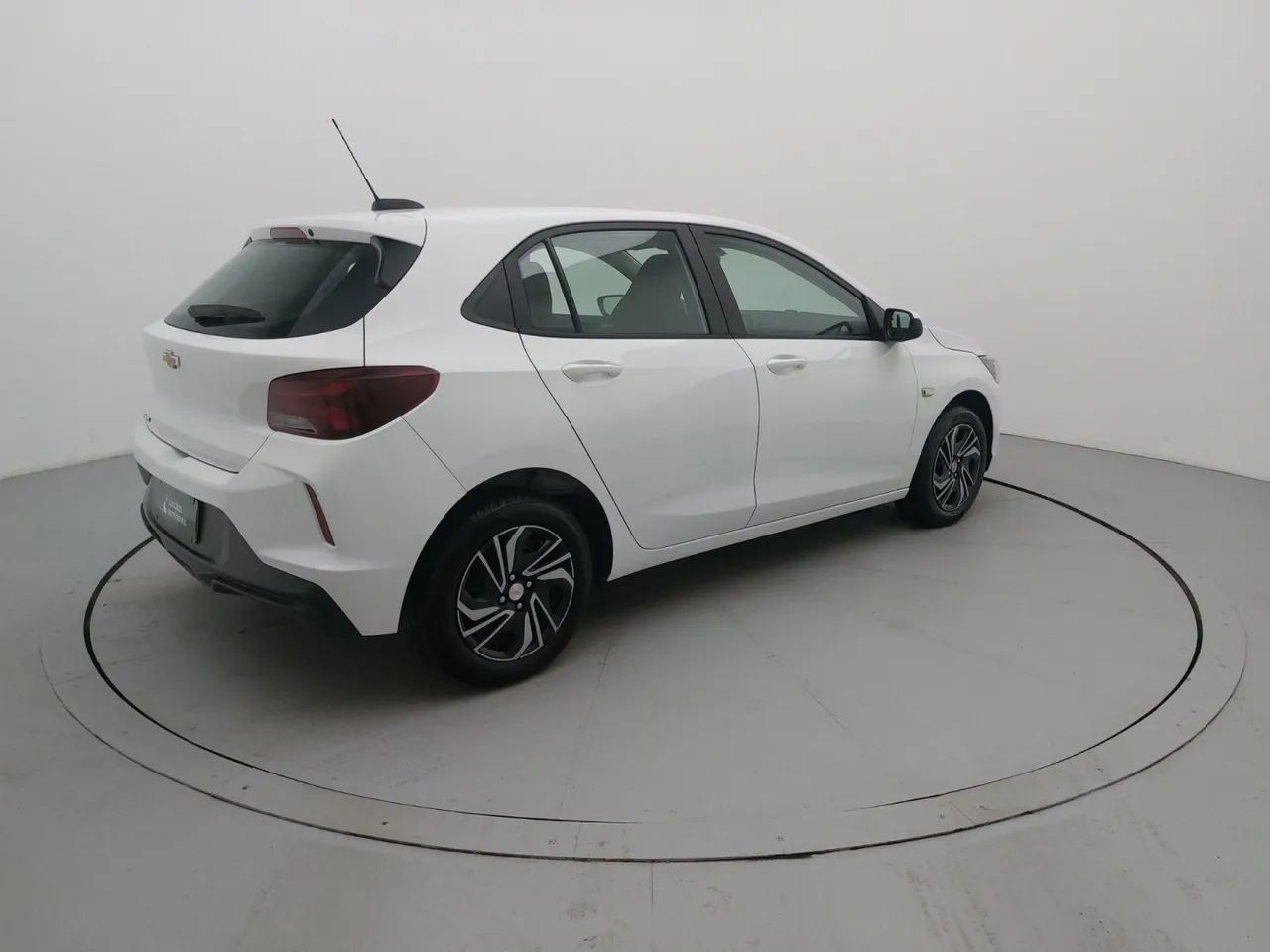 Chevrolet Onix Hatch 1.0 12V Flex Mec. 4P, foto 5 de 18