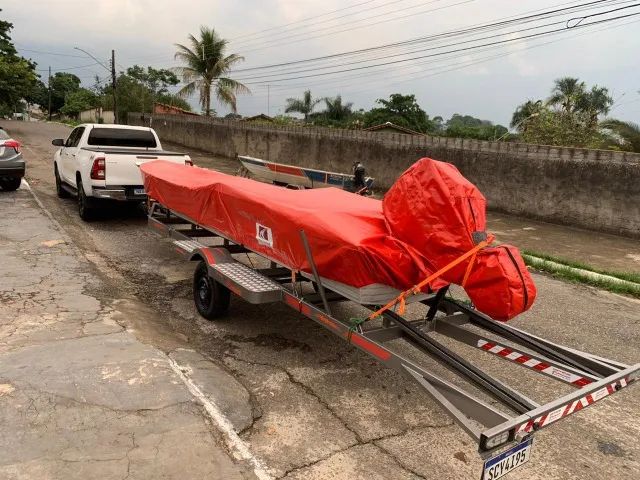 Carretinha personalizada pra canoa de 6mt chassi no enregecido de 100 na chapa 13 fecho de - Foto 2