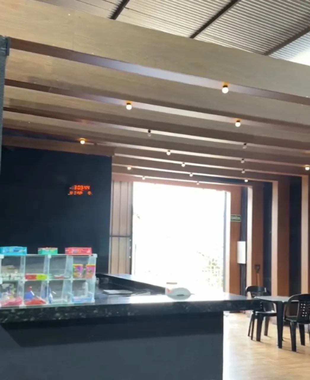 VENDO BARRACÃO DE 150 m2 E TERRENO COM DUAS QUADRAS DE BEACH TENNIS EM RONCADOR PR - Foto 4