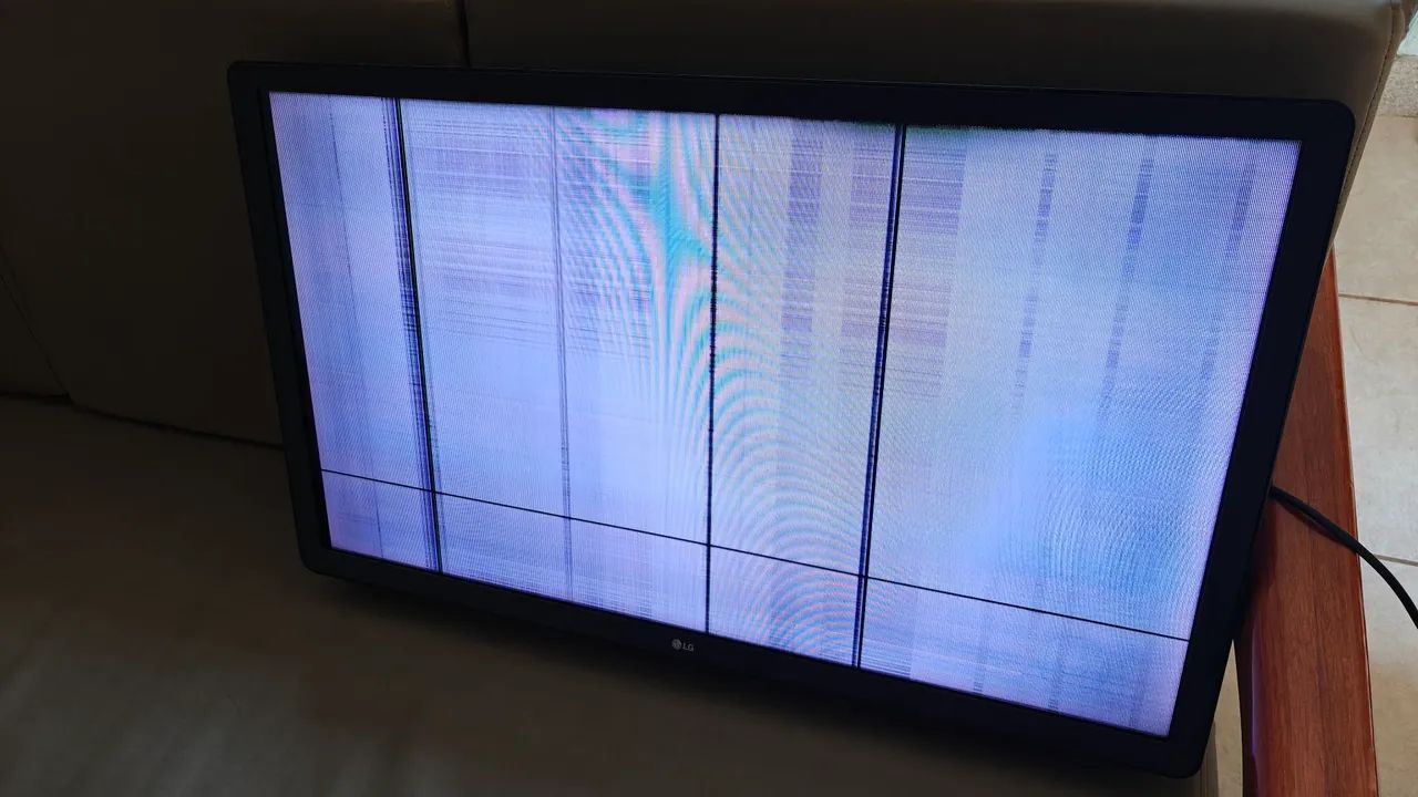 TV LG - 32LQ620BPSB - DEFEITO - Foto 4