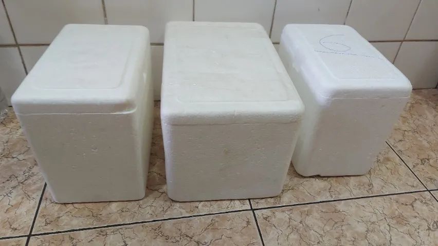 Kit (7 caixas térmicas): Uma de 9L e Seis de 6L