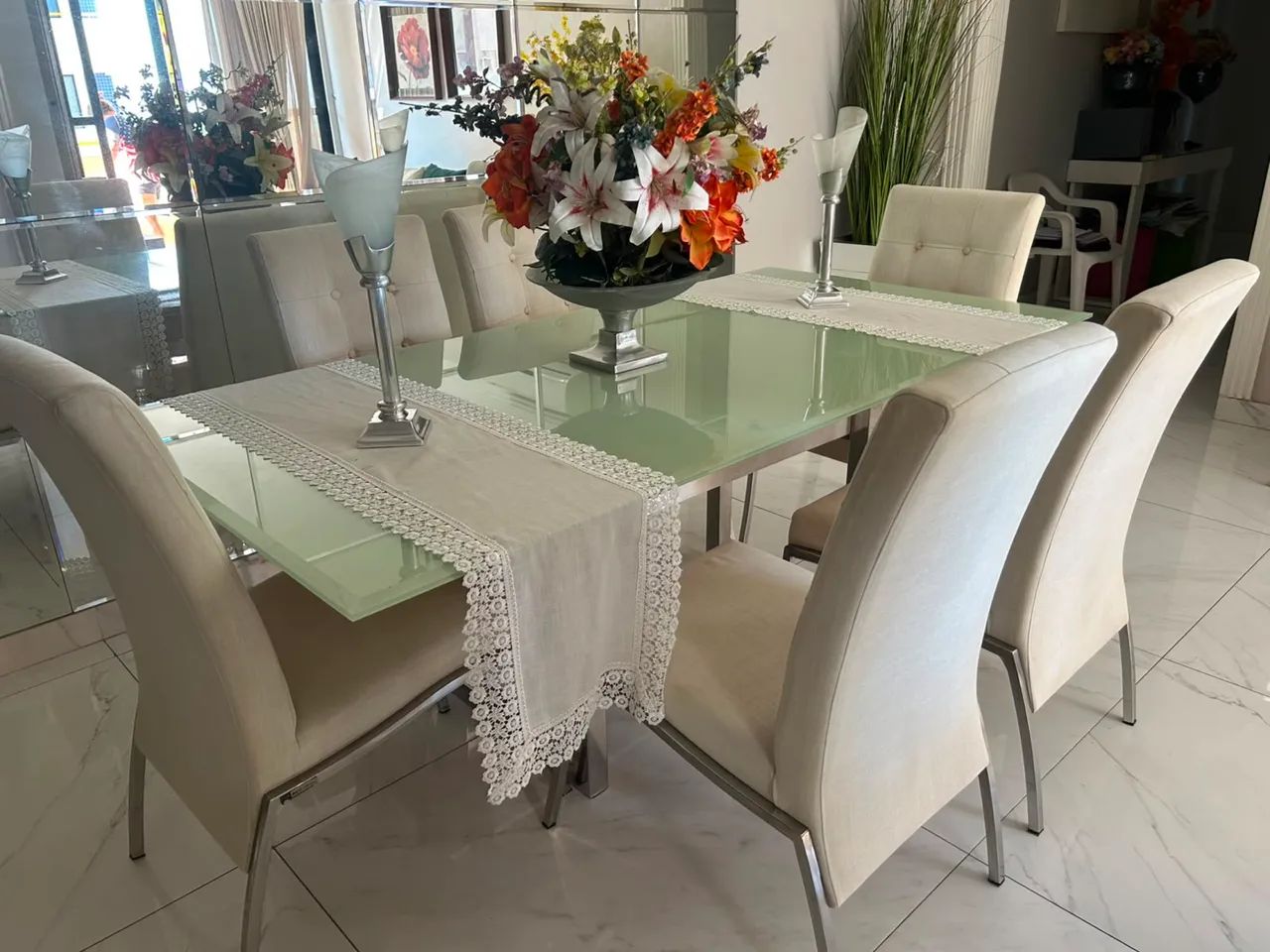 Vendo mesa de 6 lugares 
