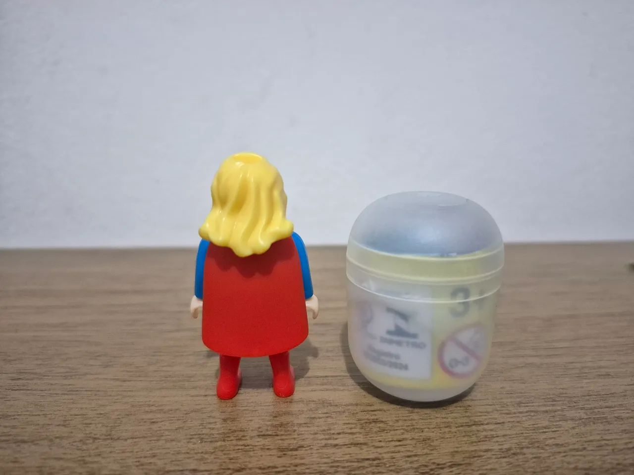 Playmobil Supergirl Kinder Ovo  - Foto 2