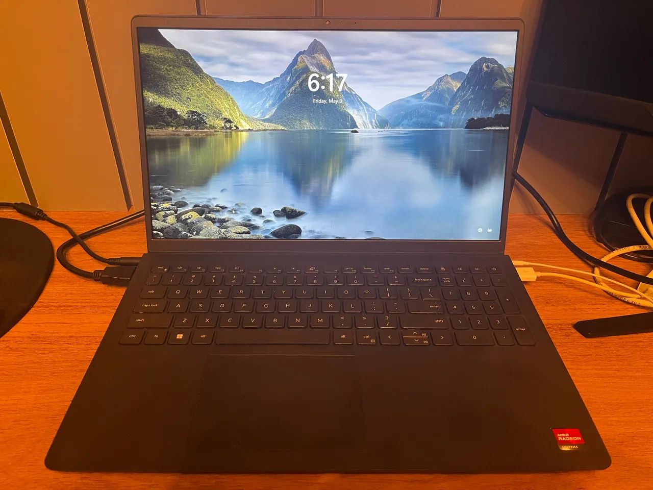 Dell Inspiron 15 3000 Series 3525 Ryzen 7 5825U 1,5TB 32GB