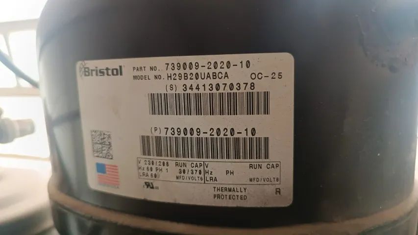 camara fria 220 volts motor 2 CV placas 10o mm - Foto 2