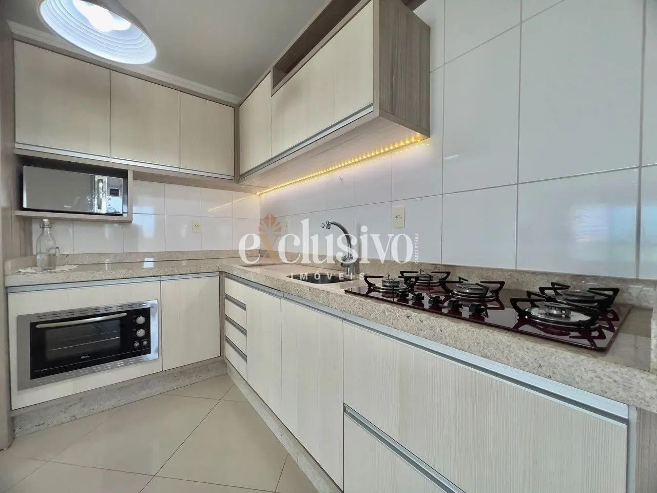 Apartamento com 2 Dormitórios, Suíte e Varanda Gourmet no Estreito - Foto 5