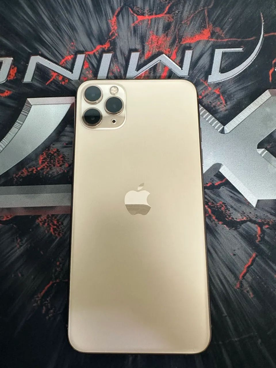 iPhone 11 Pro Max gold 