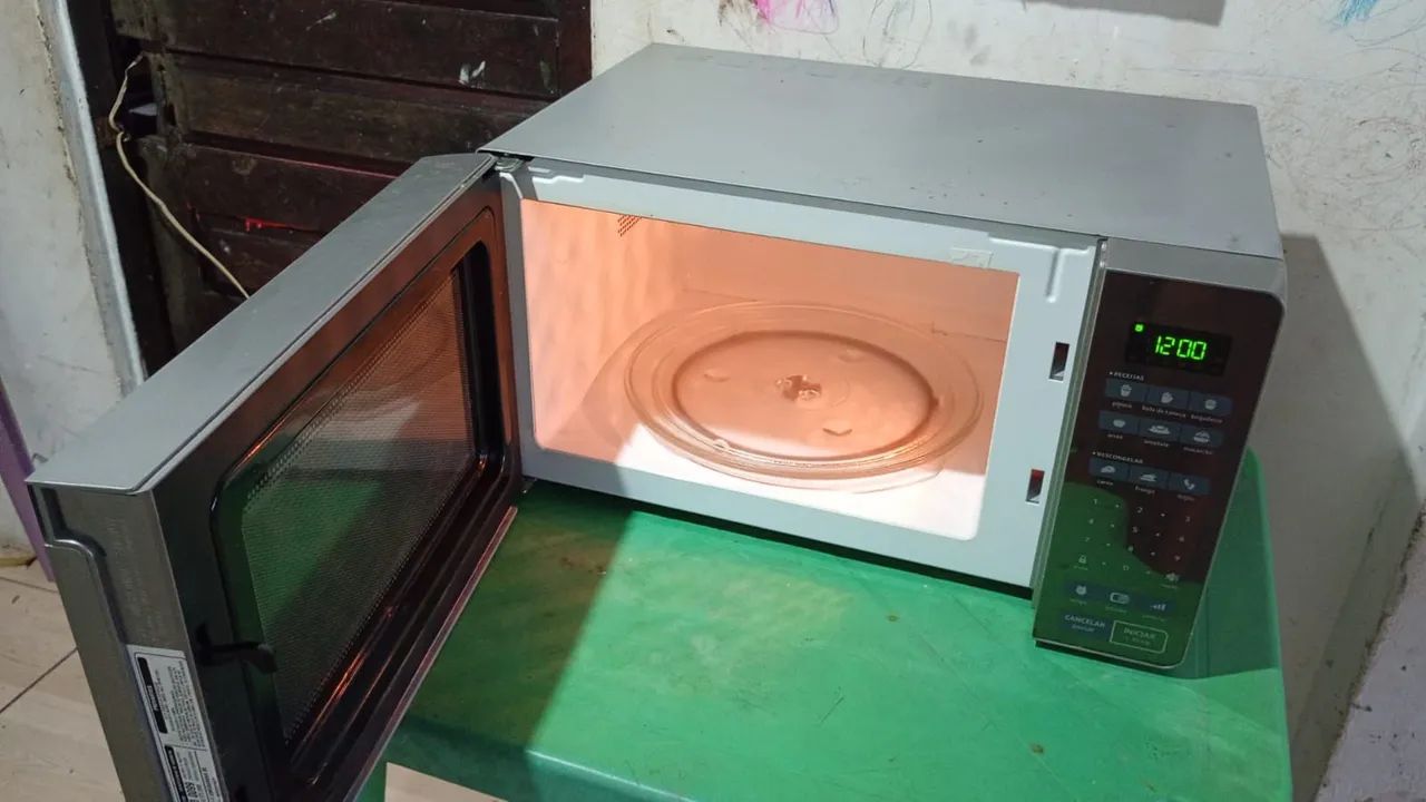 Microondas em ótimo estado  - Foto 5