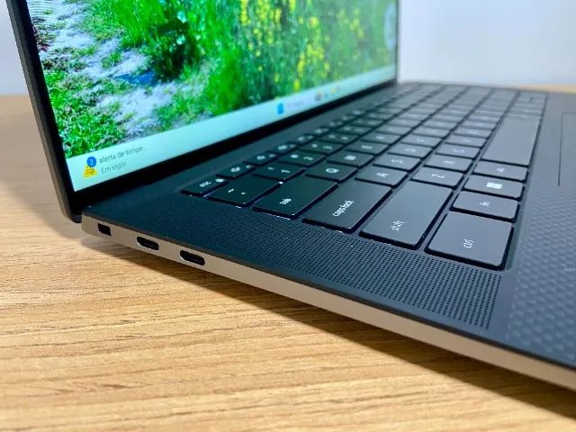 DELL PRECISION CORE I7 Nvidia RTX A1000 16GB RAM 512GB SSD 15,6P