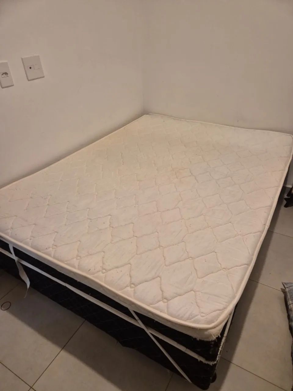 Cama box de casal com pillow top 