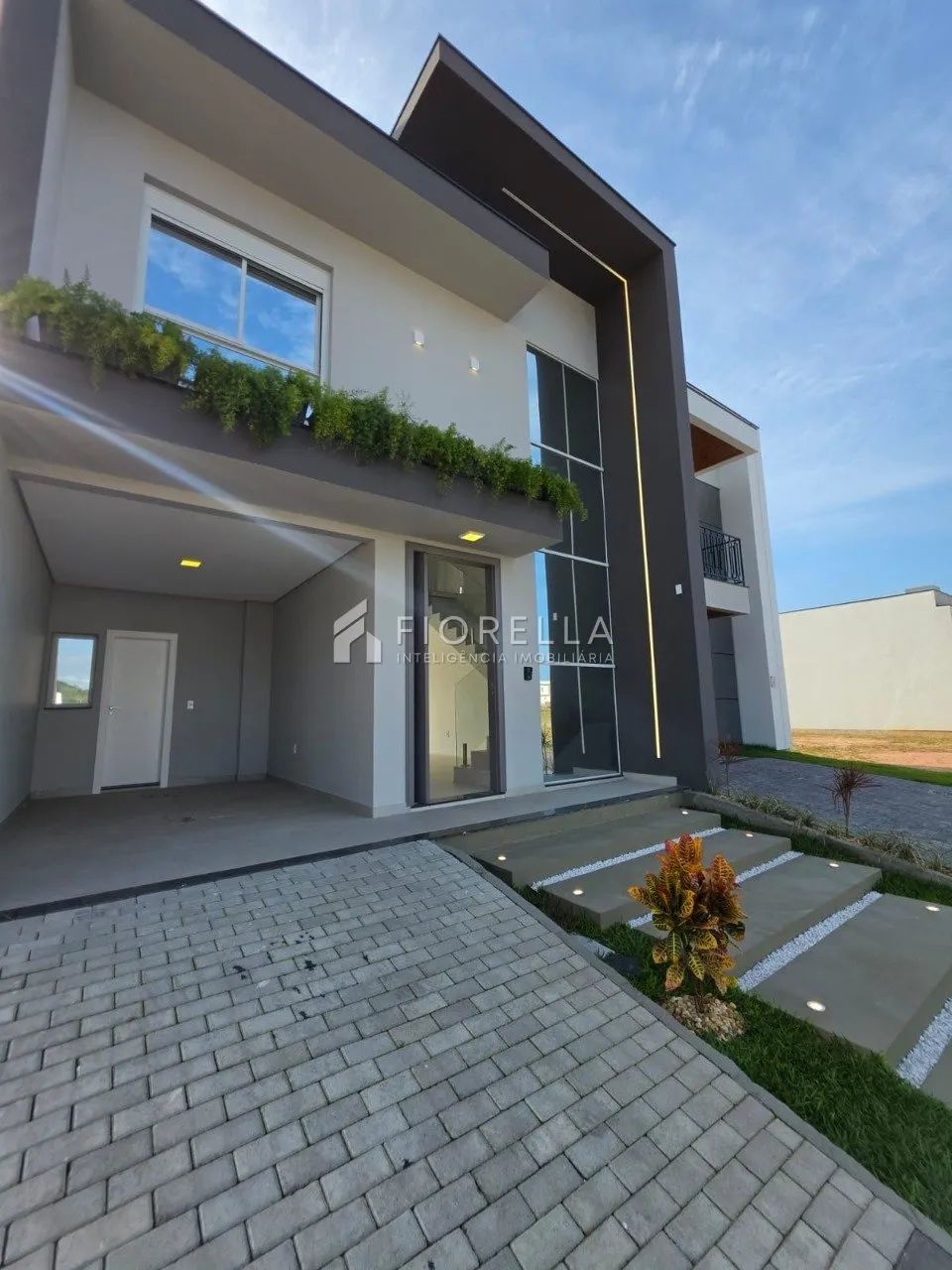 Casa Alto Padrão Delta Ville com 01 suíte e 02 demi-suítes - Biguaçu/SC - Foto 2