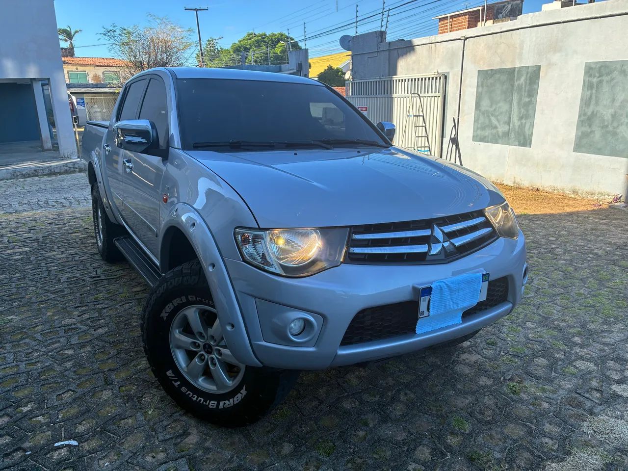 Mitsubishi L200 2013