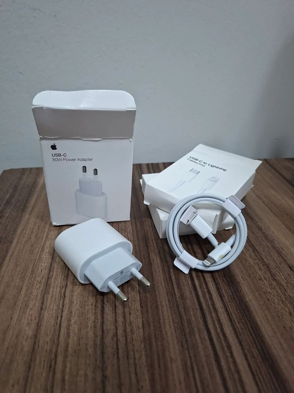Carregador IPhone 30w com 2 cabos de 1m