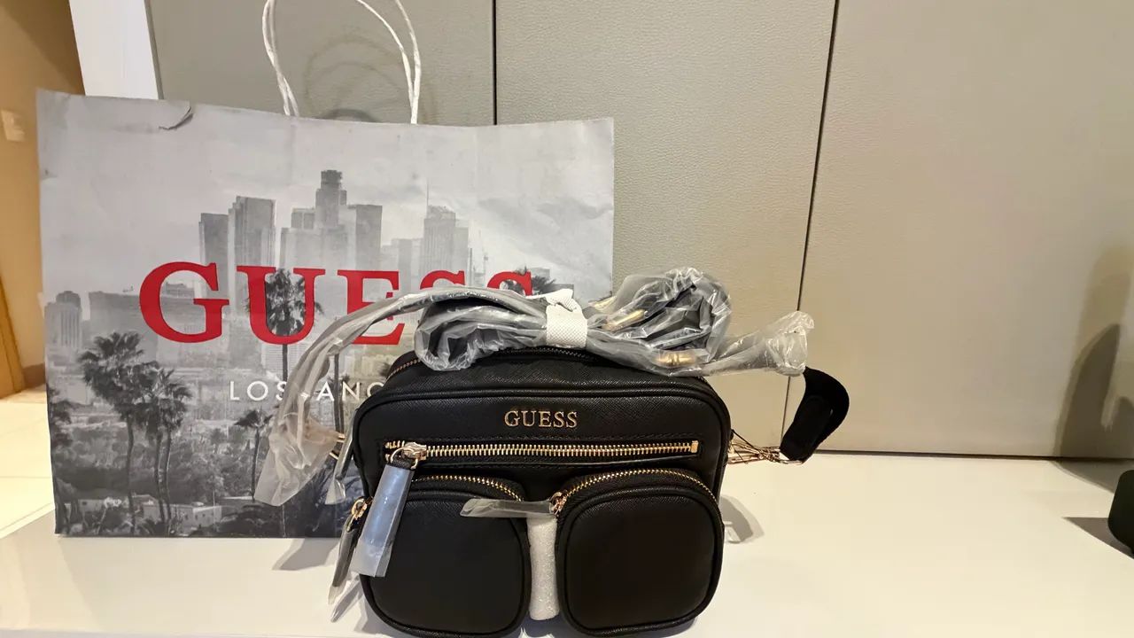 Bolsa Guess preta 