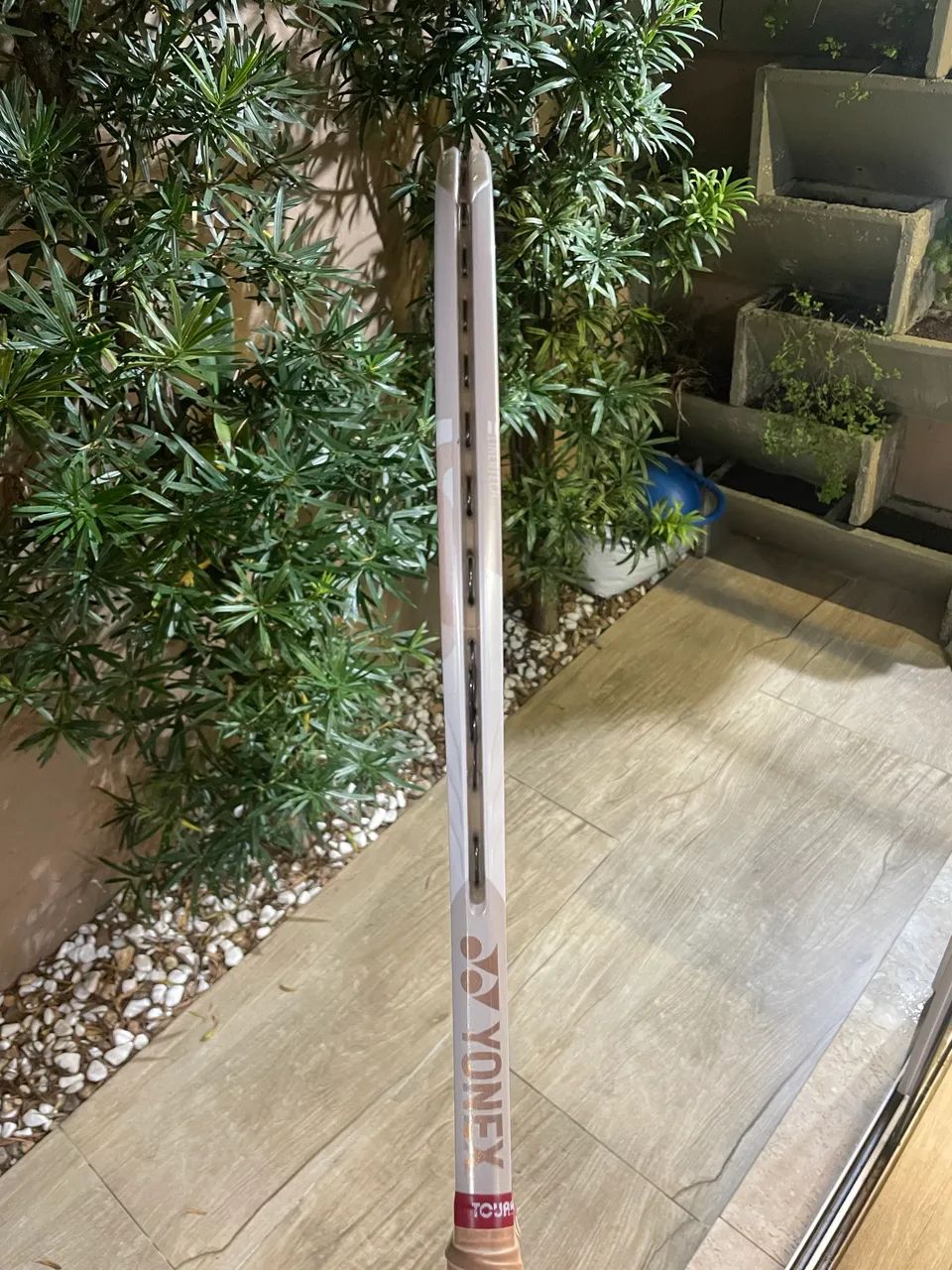 Raquete de tênis yonex vcore 98 sand beige  - Foto 5