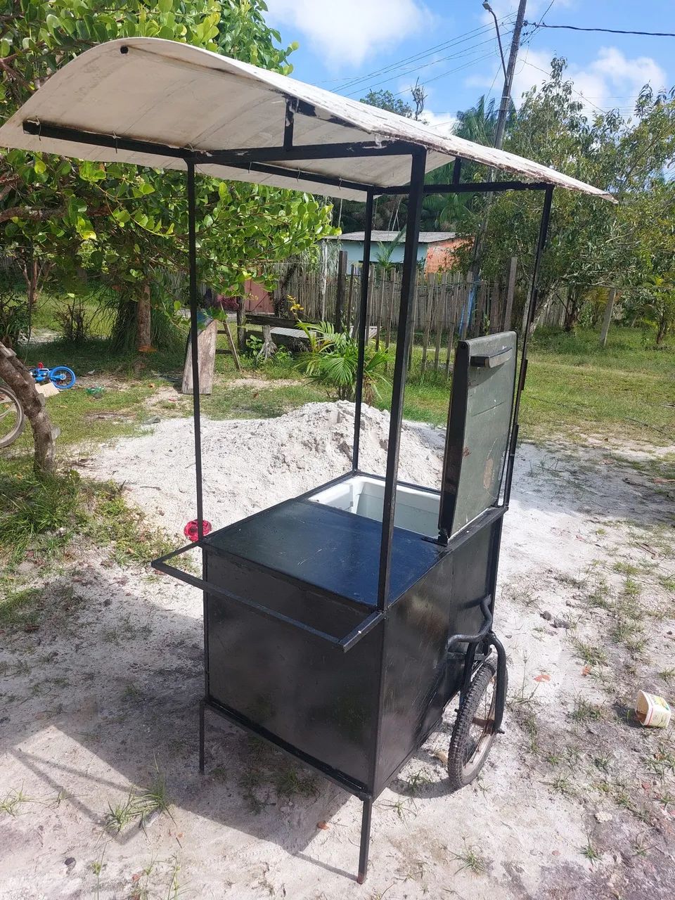 VENDO CARRINHO DE LANCHE NOVO