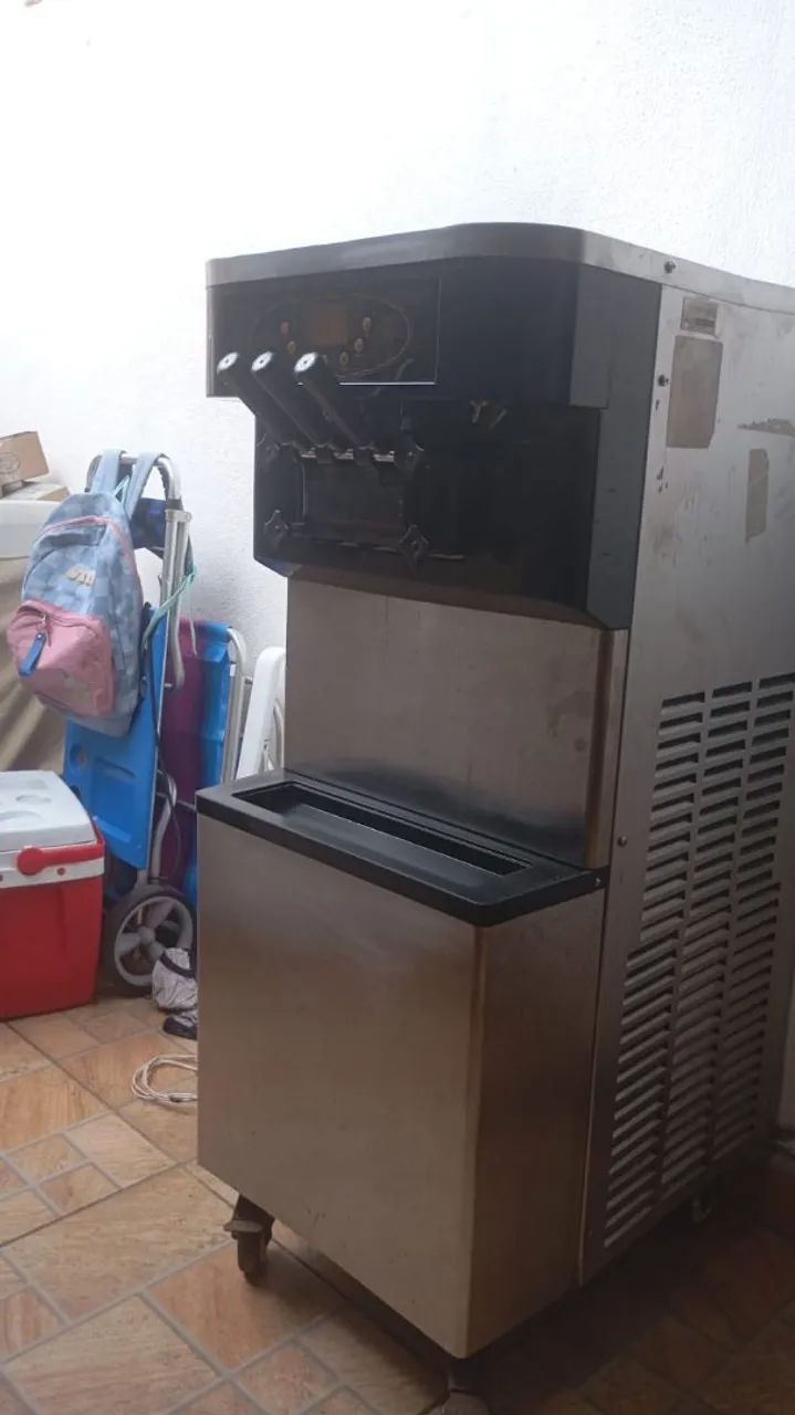 Máquina de sorvete 