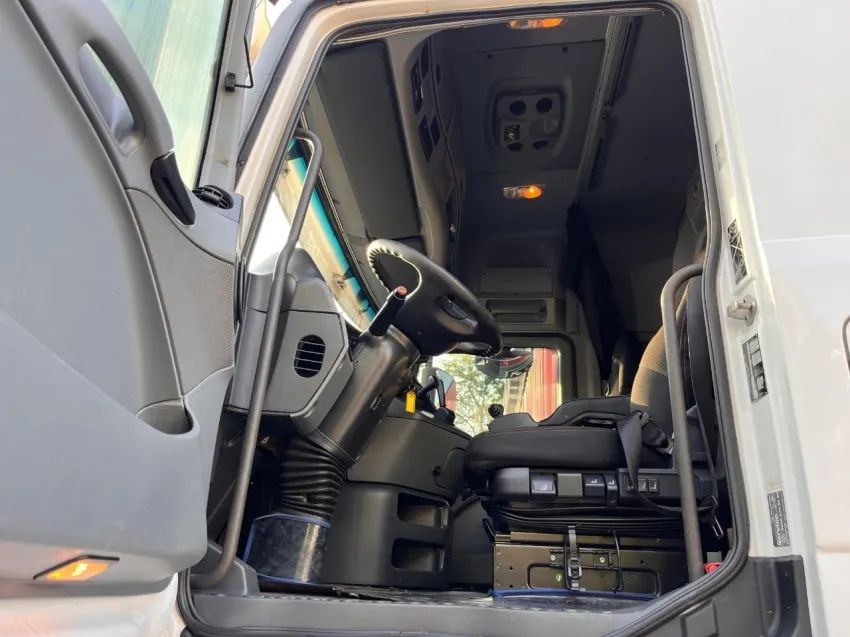 Mercedes-Benz Actros 2651 6x4 18/18 - Foto 8