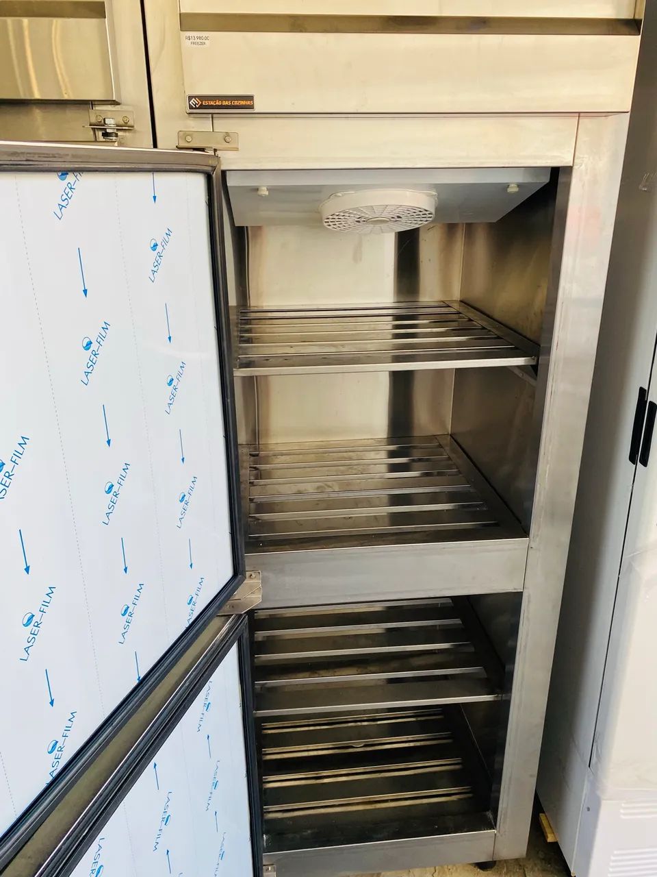 Freezer inox vertical 02 portas Referencial Inox  - Foto 4