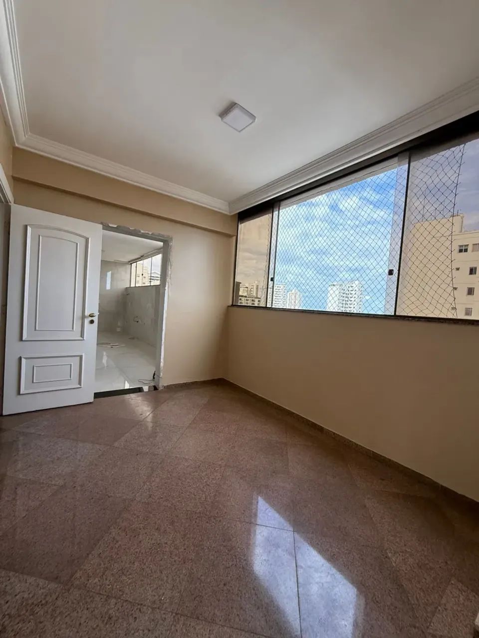 Apartamento a venda tem 330 m2 com 5 quartos em Popular - Edifício Golden Gate - Cuiabá -  - Foto 4
