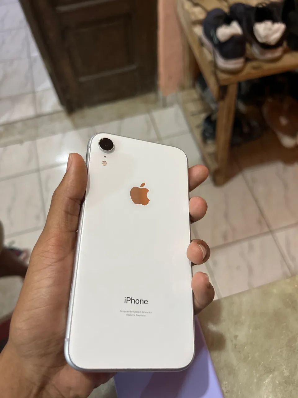 iPhone XR Branco 64 g - Foto 4