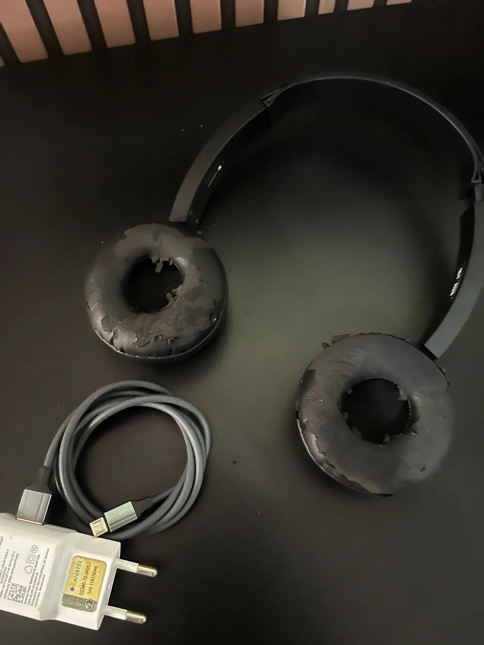 Fone Bluetooth Philips Preto + Cabo USB | Ótimo Som para Treino e Estudos - Foto 3