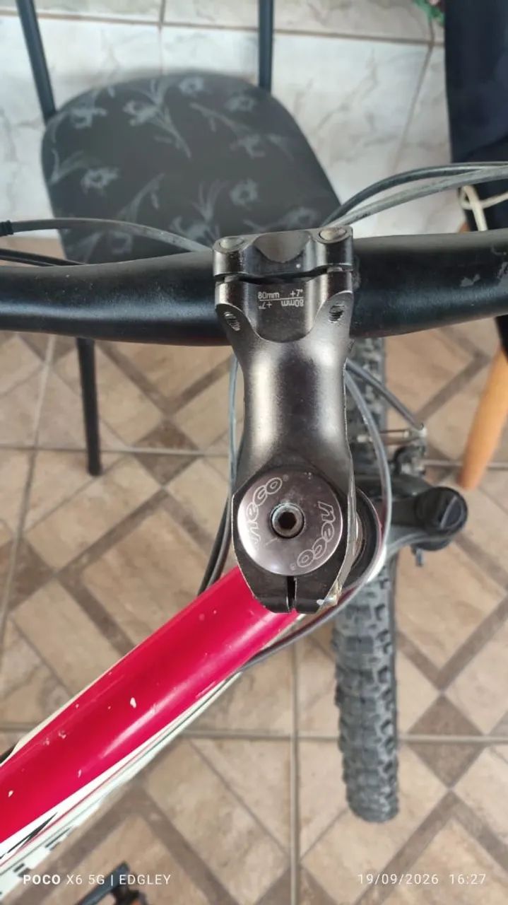 Bicicleta aro 26 quadro de aluminio  - Foto 2