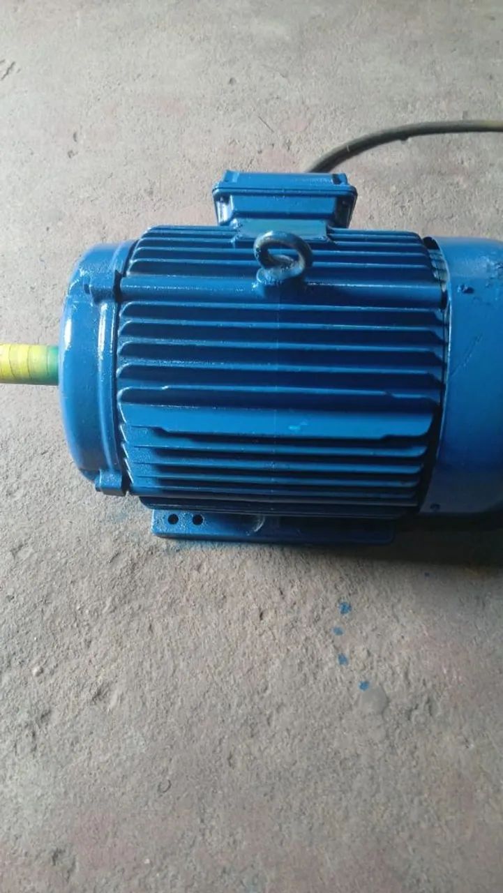 Estou vendendo esse motor 15 CV baixar rotação