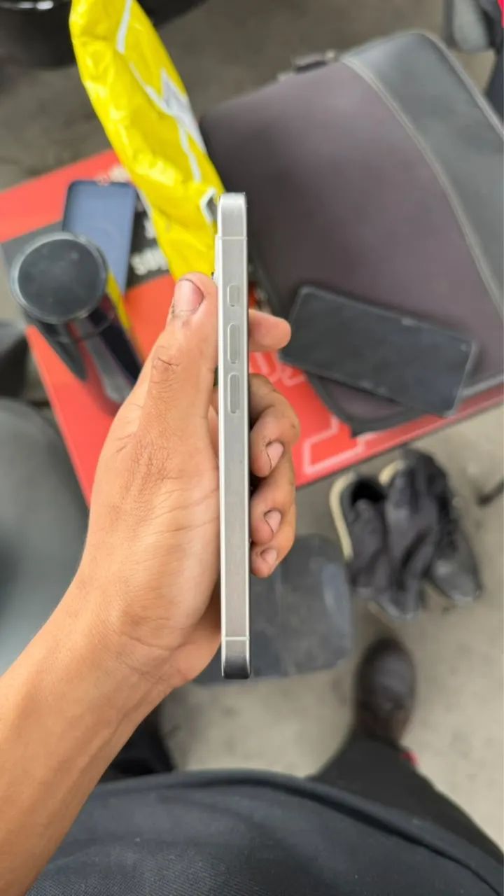 IPHONE 15 PRO - Foto 5