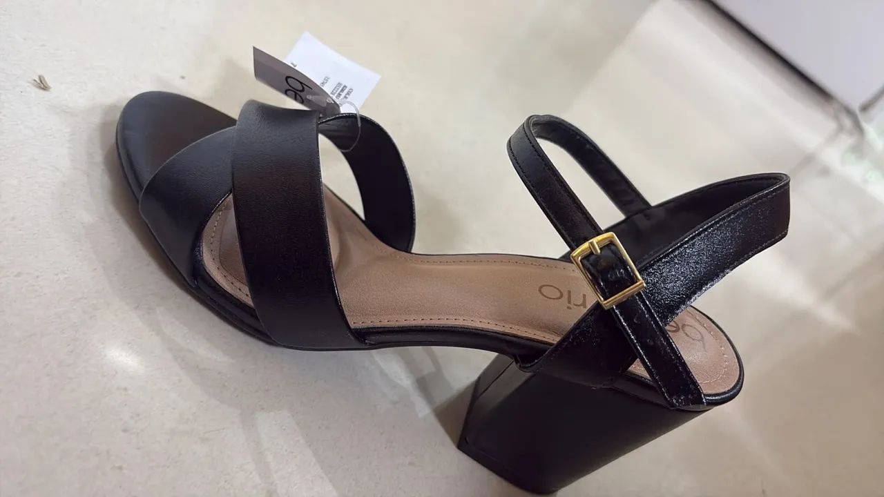 SAPATOS NÚMERO 35 VIZZANO,BEIRA RIO E MOLECA. - Foto 2