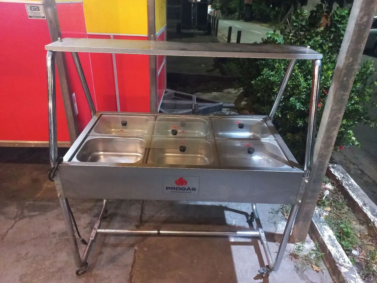 Buffet 6 cubas