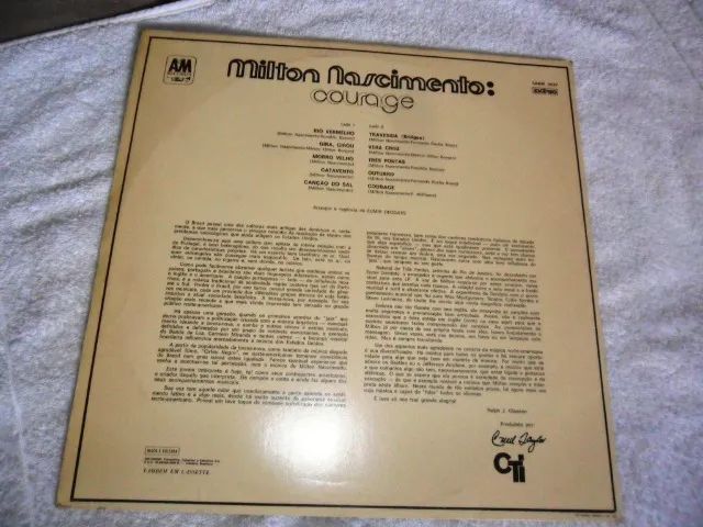 Disco de vinil Milton Nascimento - Courage - ótimo estado - Foto 2