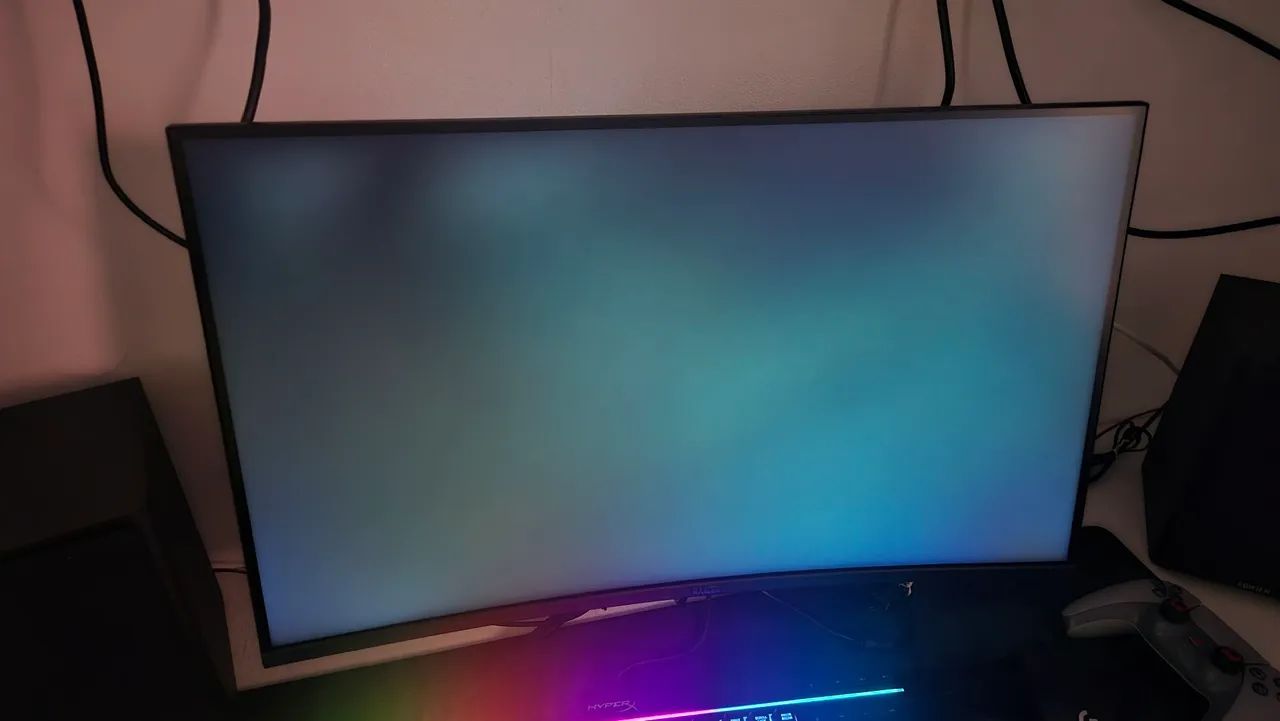 Monitor Mancer Valak ZX240H com defeito