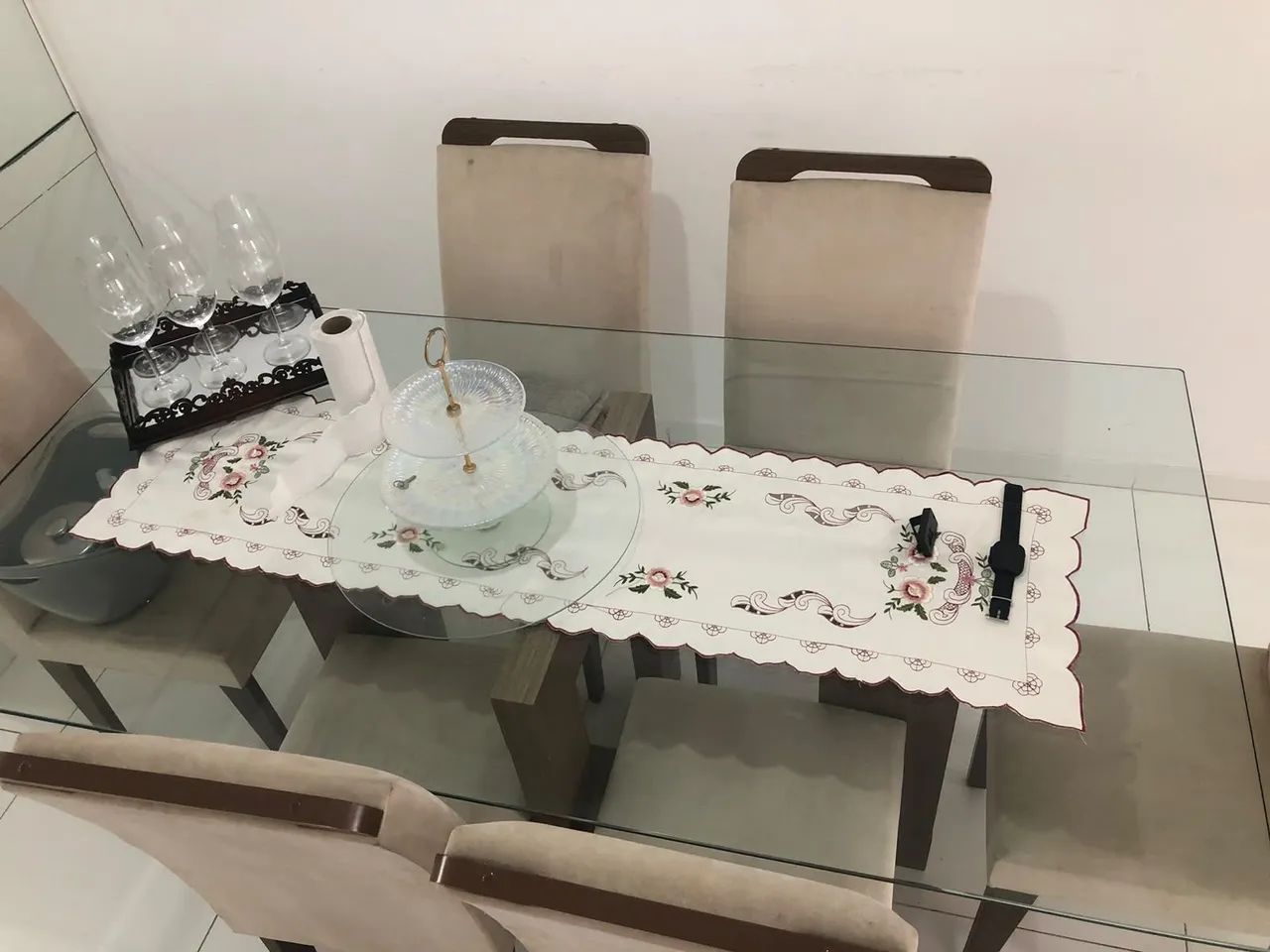 Mesa de vidro com 6 cadeiras  - Foto 2