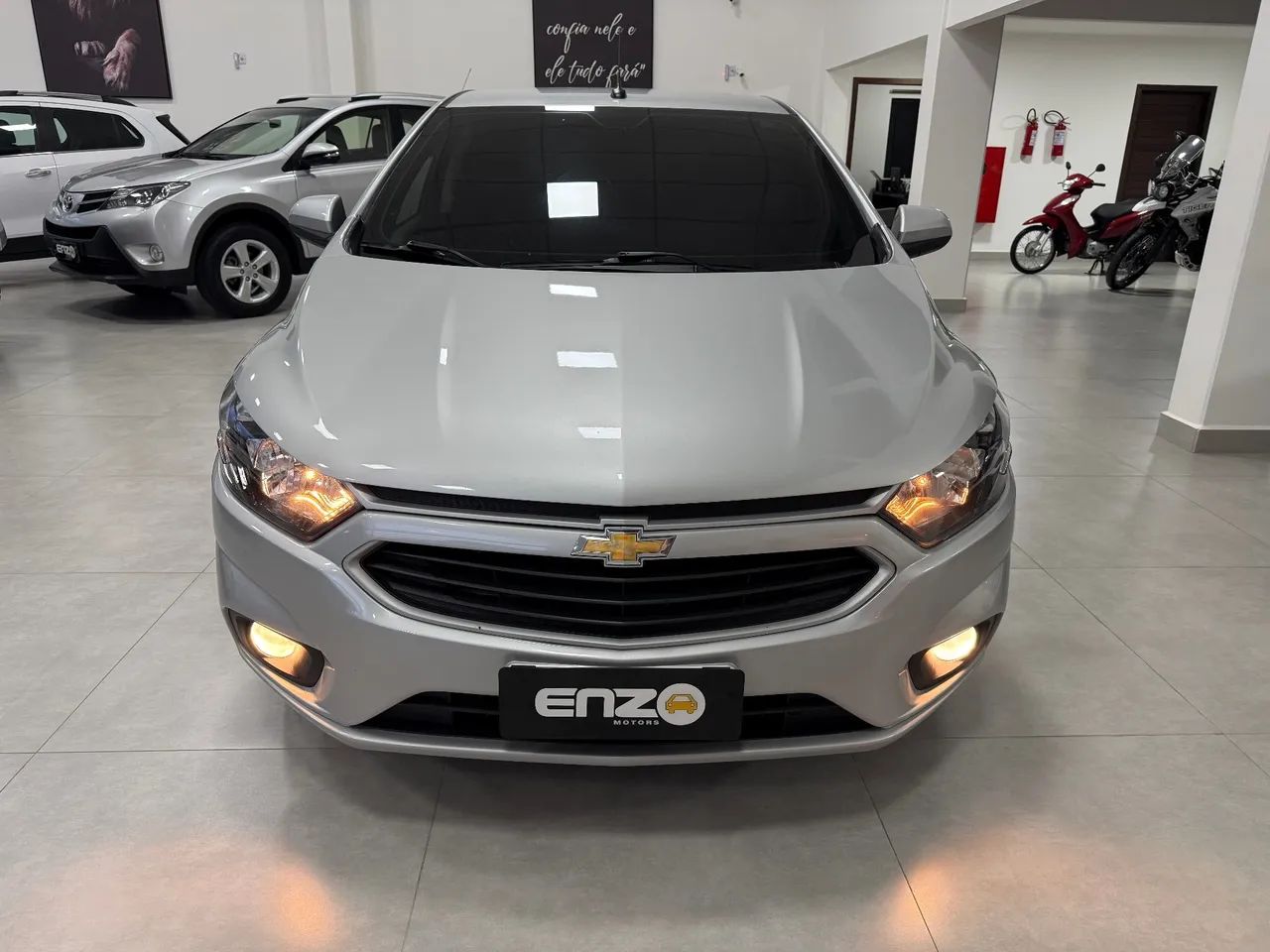 Chevrolet Onix Hatch LT 1.0 8V Flex Mec. 4P 2018 - Foto 2