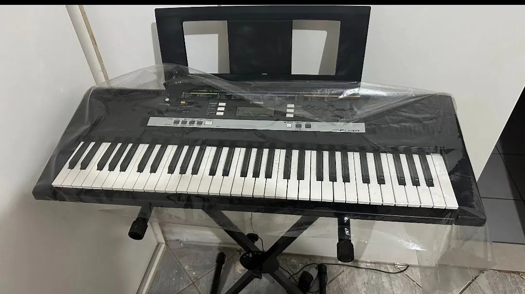 TECLADO YAMAHA PSR E243 - Foto 2