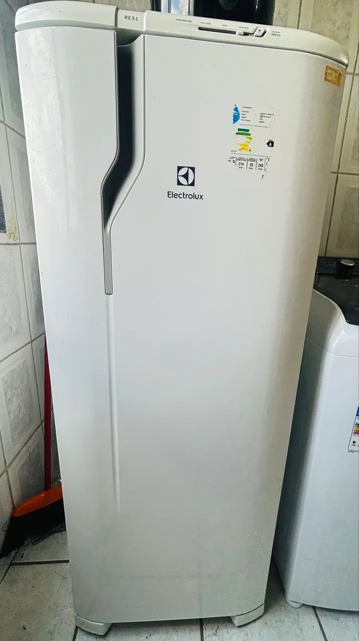 Vende uma geladeira  - Foto 2